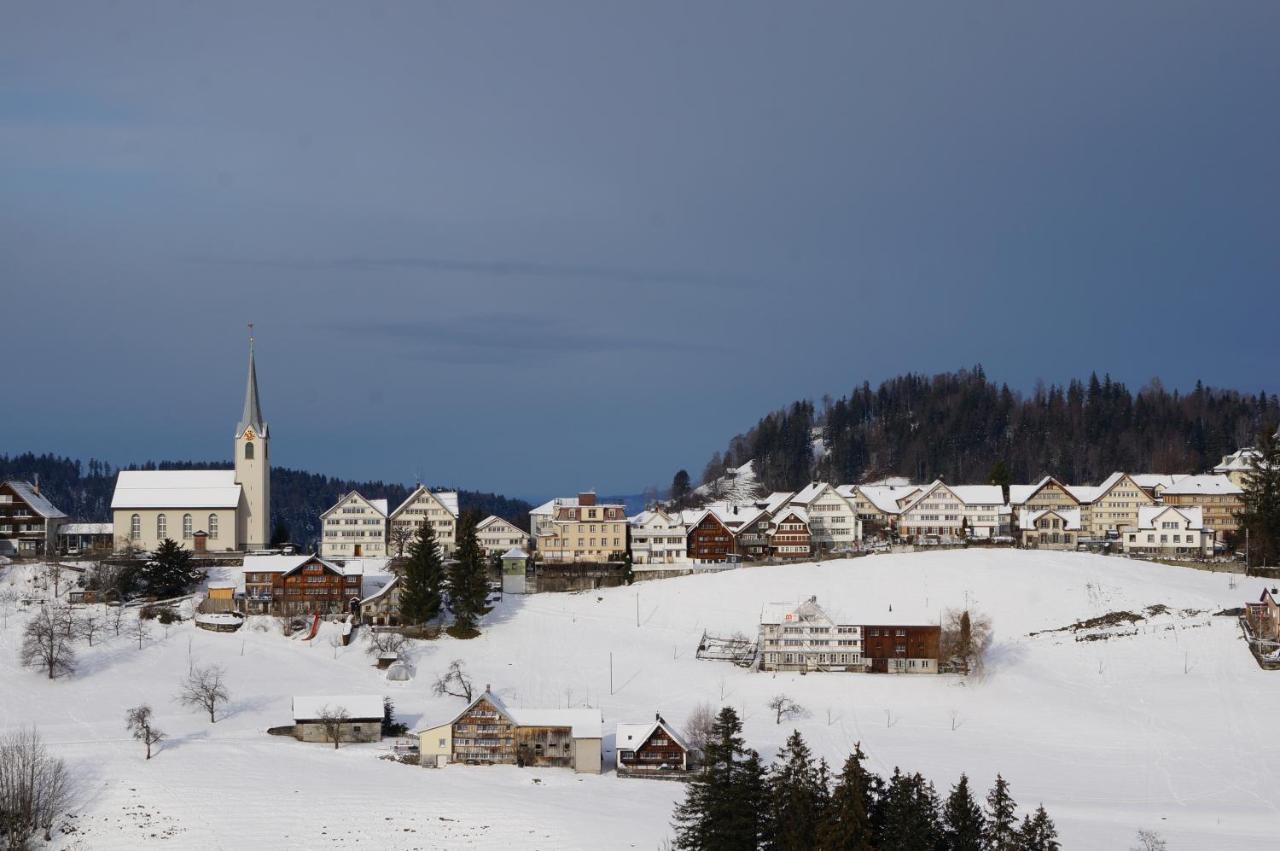B&B Gaestehaus Roessli Schwellbrunn ภายนอก รูปภาพ